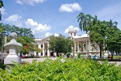 41 Cuba - Santa Clara - Parque Vidal.jpg